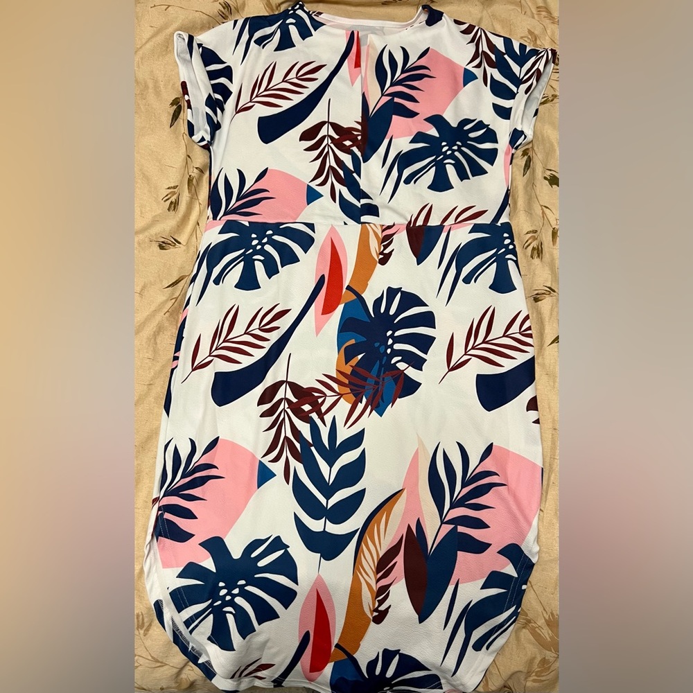 Fun casual Summer dress brand new without tags